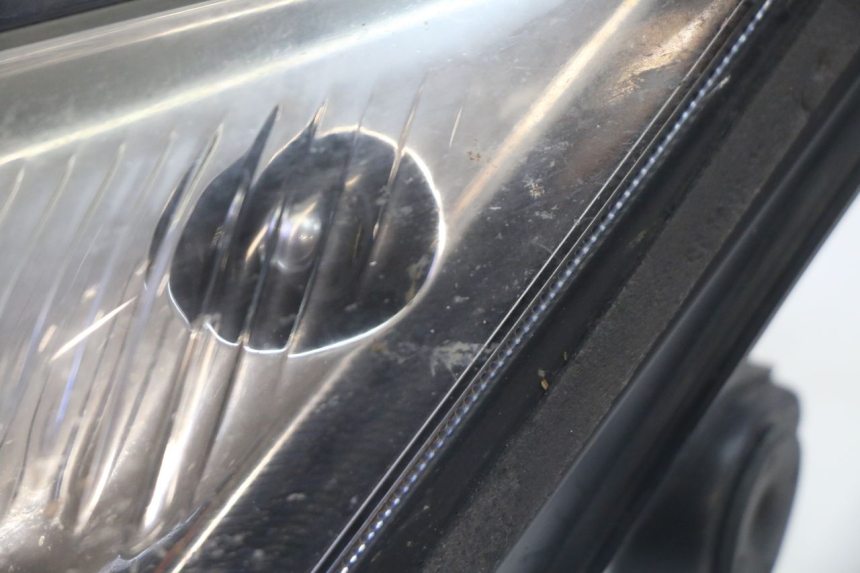 photo de FARO DELANTERO SUZUKI DL V STROM 1000 (2002 - 2007) - Detalles de los puntos de fijación