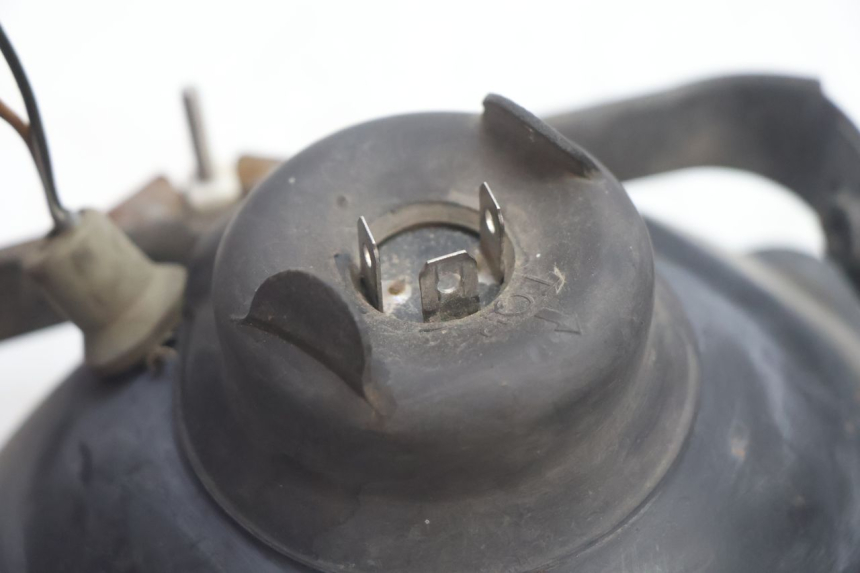 photo de FARO DELANTERO SUZUKI DR S 600 (1985 - 1989) - Estado de la superficie y material