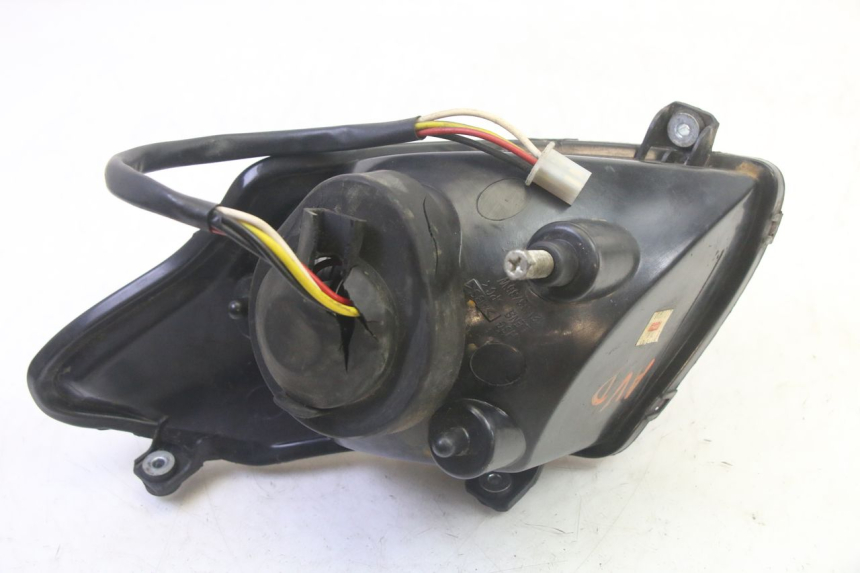 photo de FARO DELANTERO DERECHA ADIVA AD3 300 (2014 - 2020) - Estado de la superficie y material