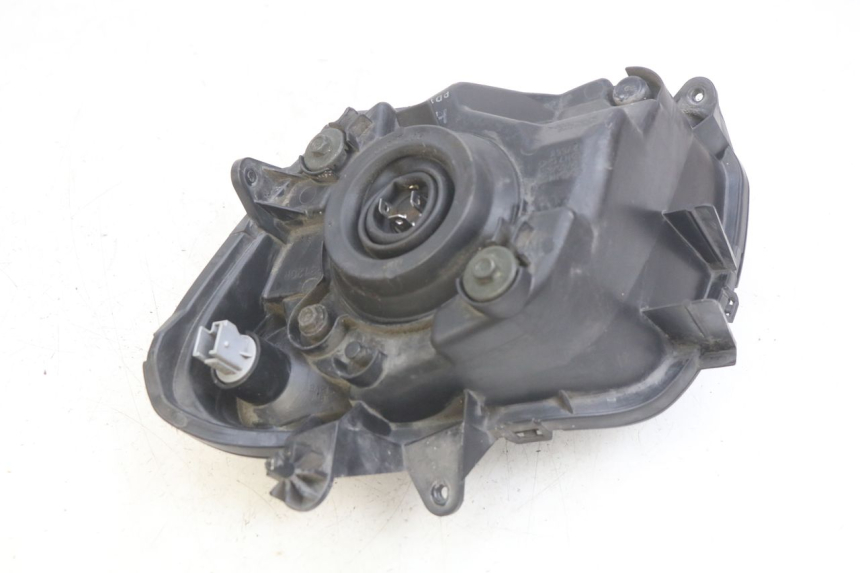 photo de FARO DELANTERO DERECHO SUZUKI BURGMAN 650 (2002 - 2004) - Primer plano técnico