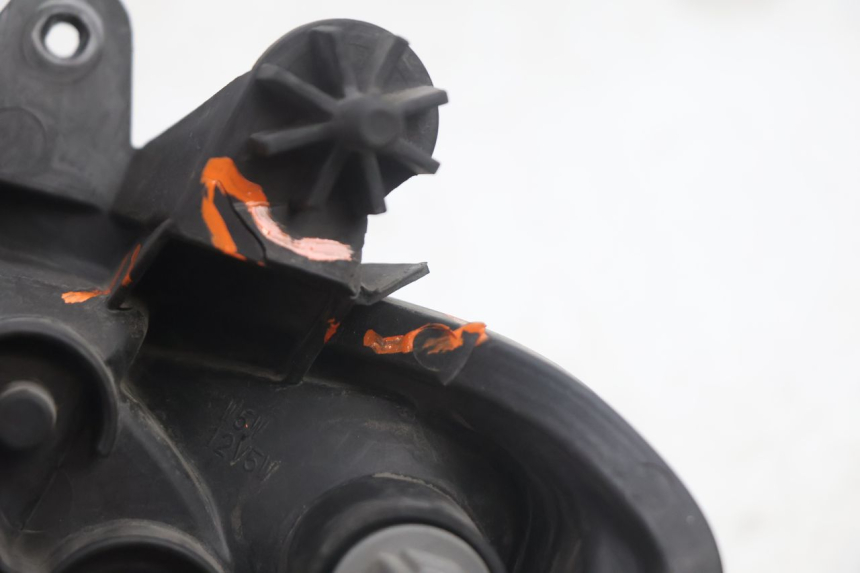 photo de FARO DELANTERO DERECHA SUZUKI BURGMAN EXECUTIVE ABS 650 (2006 - 2012) - Marcados y referencias originales