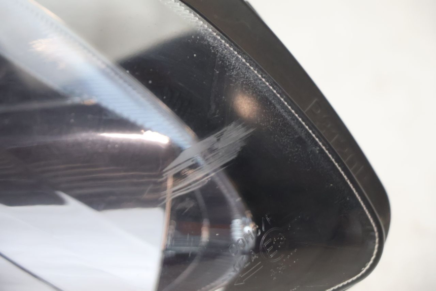 photo de FARO DELANTERO DERECHA SUZUKI BURGMAN EXECUTIVE ABS 650 (2006 - 2012) - Detalle de la pieza
