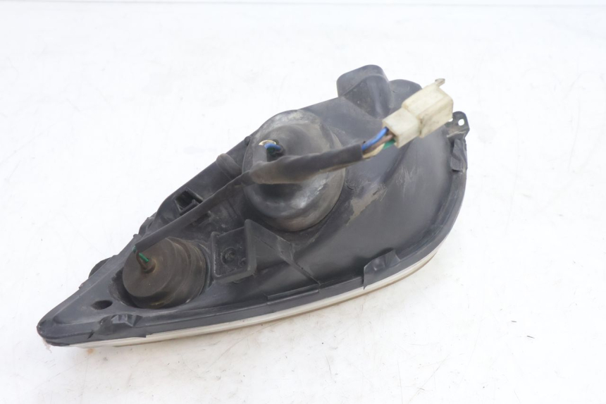 photo de FARO DELANTERO DERECHO PEUGEOT CITYSTAR 125 (2011 - 2017) - Estado de la superficie y material