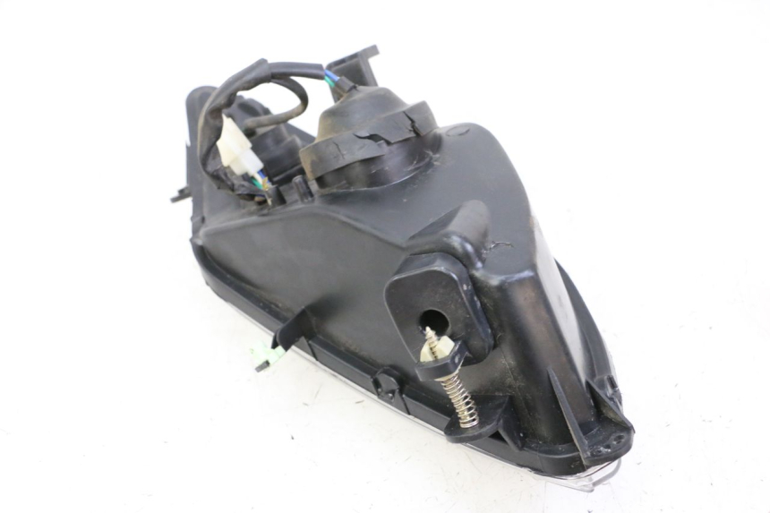 photo de FARO DELANTERO DERECHO PEUGEOT CITYSTAR 50 (2013 - 2017) - Estado de la superficie y material