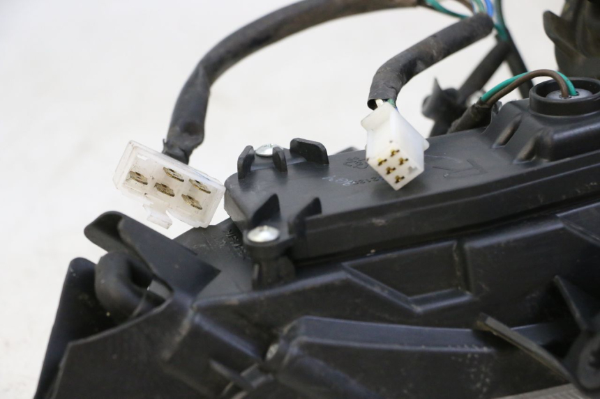 photo de FARO DELANTERO DERECHA SYM JOYMAX 125 (2010 - 2017) - Detalle de la pieza