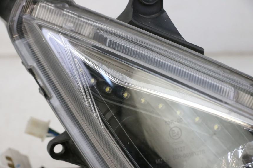 photo de FARO DELANTERO DERECHA SYM JOYMAX 125 (2010 - 2017) - Foto de producto adicional