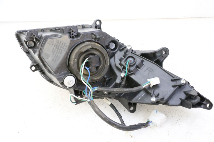 photo de FARO DELANTERO DERECHA SYM JOYMAX 125 (2010 - 2017) - Primer plano técnico