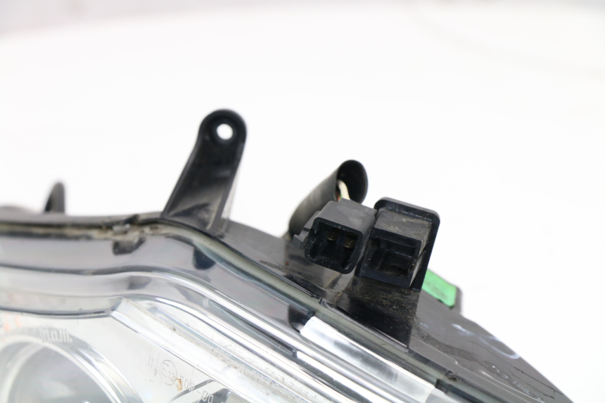 photo de FARO DELANTERO DERECHA PEUGEOT SATELIS COMPRESSOR K15 125 (2006 - 2009) - Estado de la superficie y material