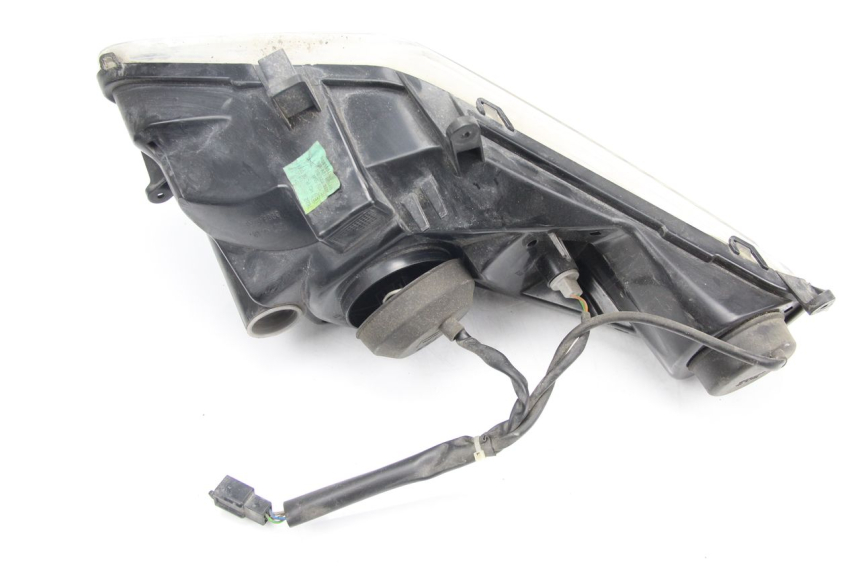 photo de FARO DELANTERO DERECHO PEUGEOT SATELIS 125 (2006 - 2009) - Detalles de los puntos de fijación