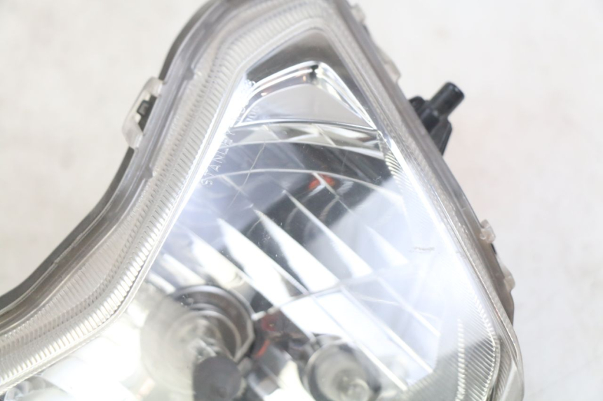 photo de FARO DELANTERO YAMAHA D'ELIGHT DELIGHT 125 (2017 - 2020) - Detalles de los puntos de fijación