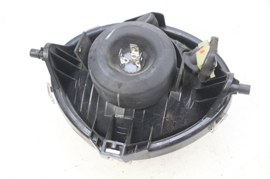 photo de FARO DELANTERO YAMAHA D'ELIGHT DELIGHT 115 (2013 - 2017) - Primer plano técnico