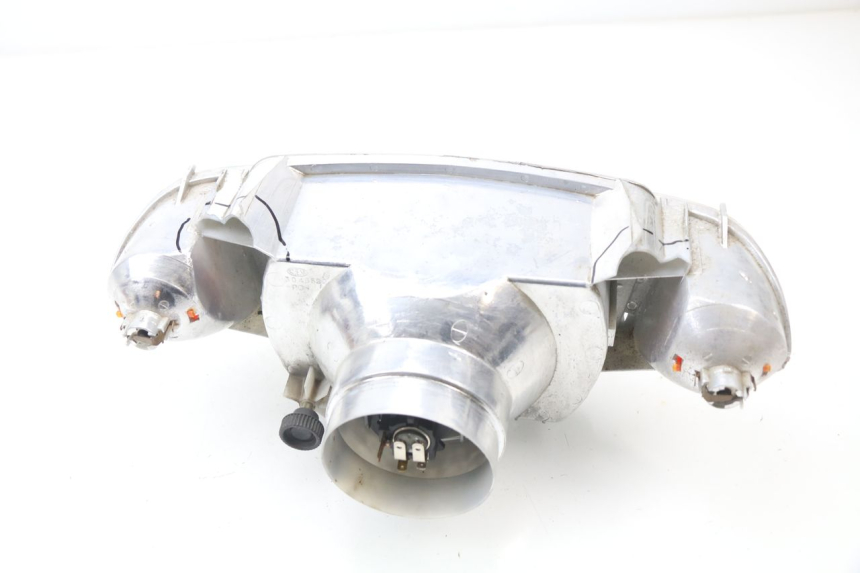 photo de FARO DELANTERO PEUGEOT ELYSEO 50 (1998 - 2001) - Características distintivas