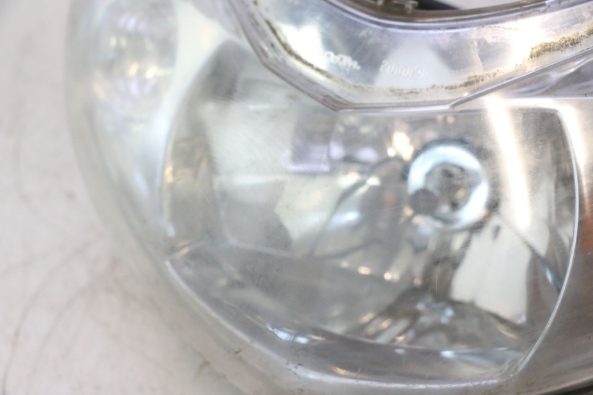 photo de FARO DELANTERO PEUGEOT ELYSTAR 50 (2002 - 2014) - Enfoque en la estructura