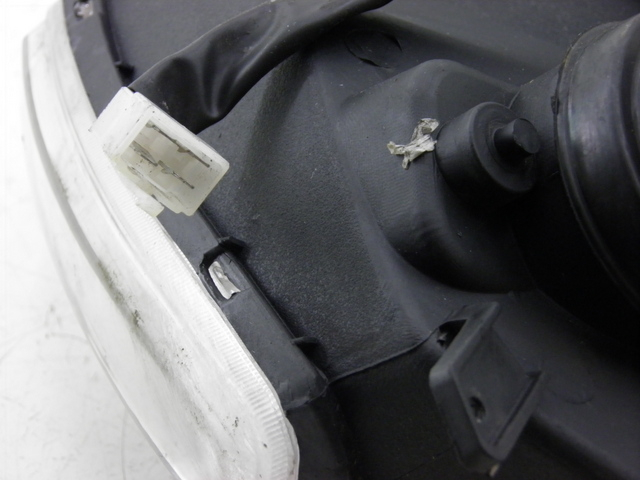 photo de FARO DELANTERO EUROCKA MATADOR 4T 50 (2010 - 2016) - Detalles de los puntos de fijación