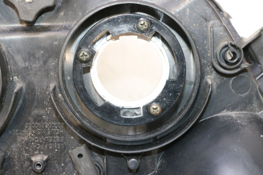 photo de FARO DELANTERO KEEWAY F-ACT FACT EVO 50 (2020 - 2026) - Enfoque en la estructura