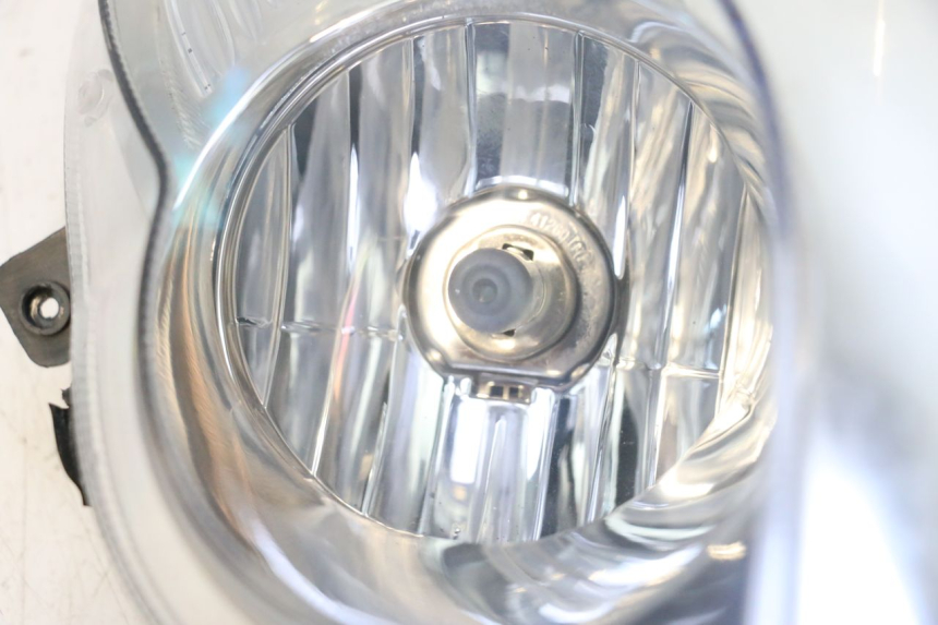 photo de FARO DELANTERO KEEWAY F-ACT FACT EVO 50 (2020 - 2026) - Primer plano técnico