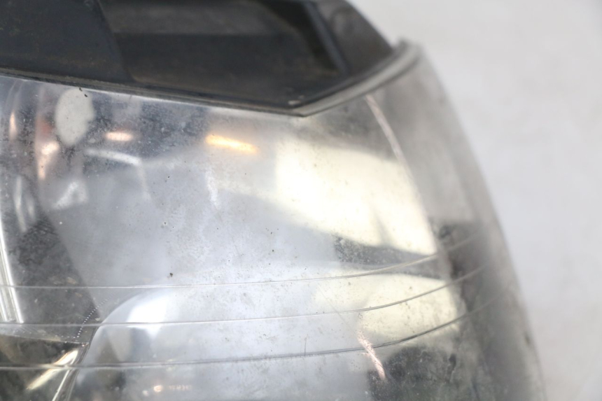 photo de FARO DELANTERO HONDA FES PANTHEON 2T 125 (1998 - 2002) - Primer plano de alta resolución