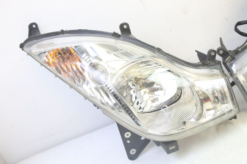 photo de FARO DELANTERO HONDA FES S-WING SWING ABS 125 (2007 - 2015) - Detalle de la pieza