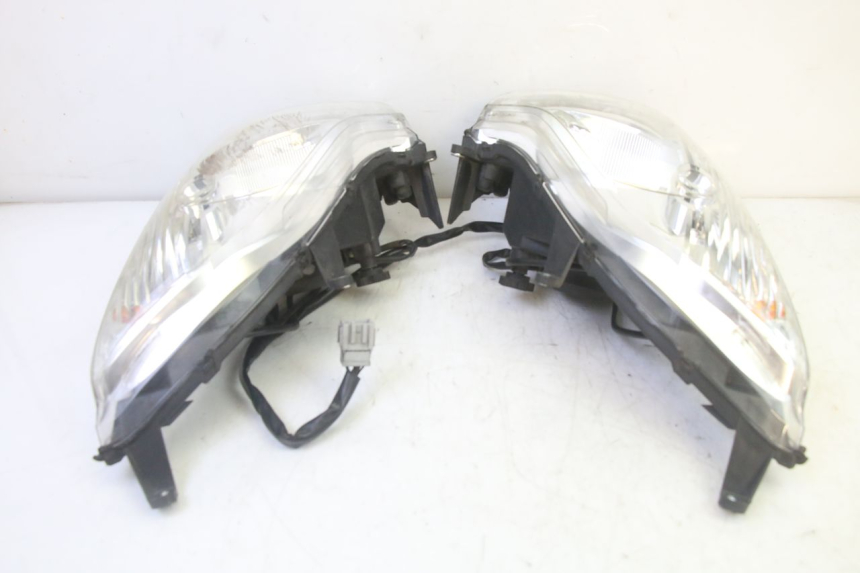 photo de FARO DELANTERO HONDA FES S-WING SWING ABS 125 (2007 - 2015) - Vista general del producto