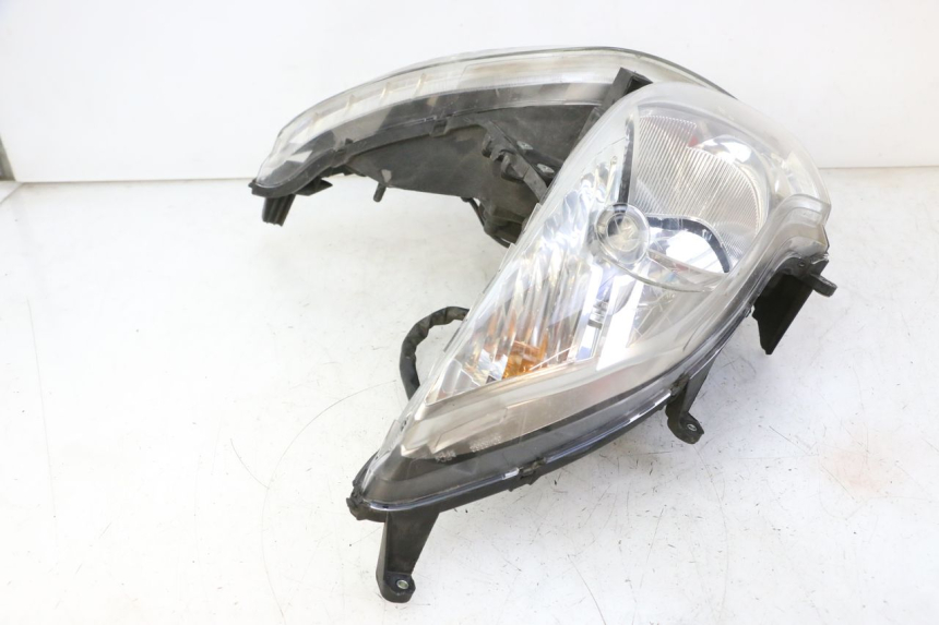 photo de FARO DELANTERO HONDA FES S-WING SWING ABS 125 (2007 - 2015) - Estado de la superficie y material