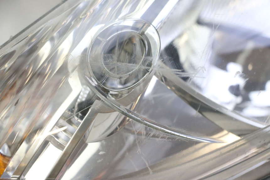 photo de FARO DELANTERO HONDA FES S-WING SWING ABS 125 (2007 - 2015) - Marcados y referencias originales