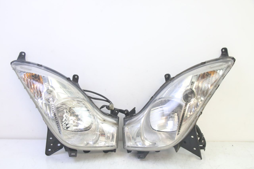 photo de FARO DELANTERO HONDA FES S-WING SWING ABS 125 (2007 - 2015) - Detalle de la pieza