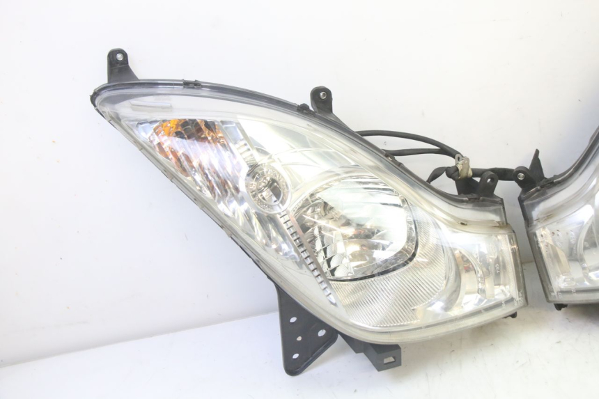 photo de FARO DELANTERO HONDA FES S-WING SWING ABS 125 (2007 - 2015) - Zoom estado de uso