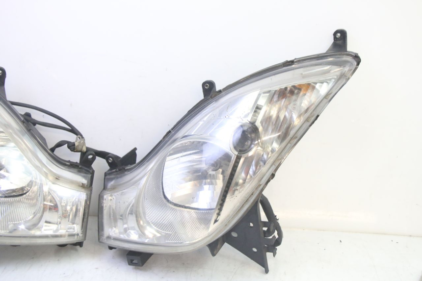 photo de FARO DELANTERO HONDA FES S-WING SWING ABS 125 (2007 - 2015) - Otra perspectiva