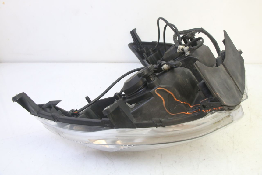 photo de FARO DELANTERO HONDA FES S-WING SWING ABS 125 (2007 - 2015) - Estado de la superficie y material