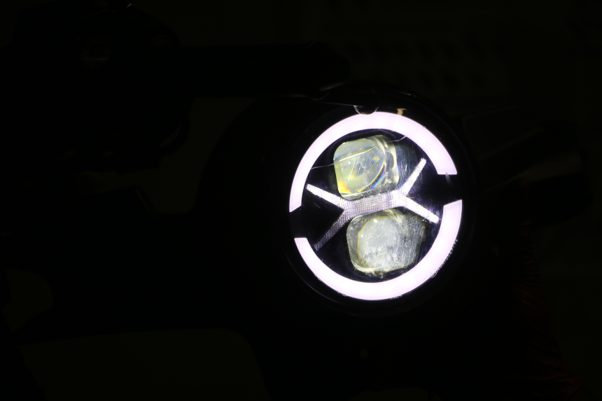 photo de FARO DELANTERO VENESI FLY RETRO 4T 50 (2020 - 2025) - Otra perspectiva