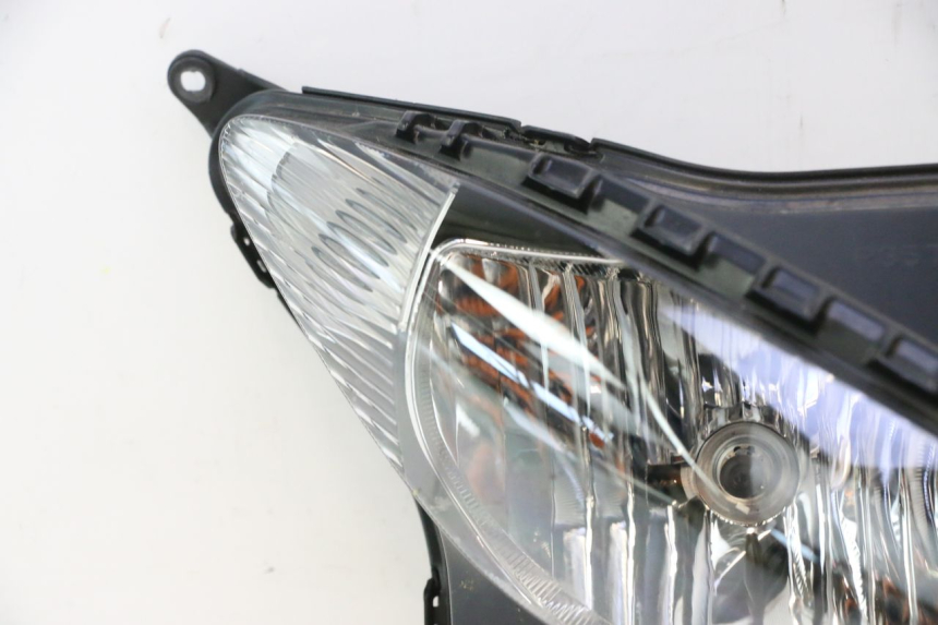 photo de FARO DELANTERO YAMAHA FZ8 800 (2010 - 2016) - Detalle de la pieza