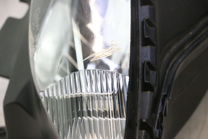 photo de FARO DELANTERO YAMAHA FZ8 800 (2010 - 2016) - Zoom sobre los componentes