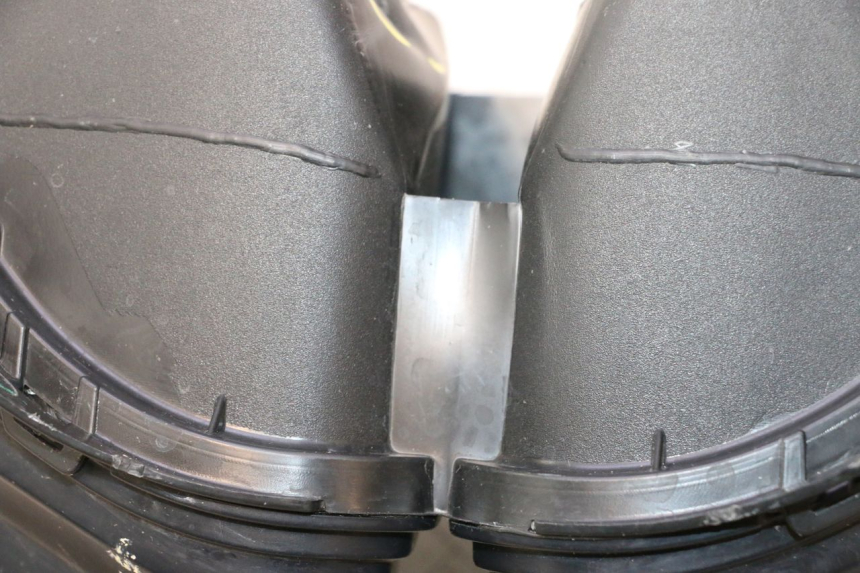 photo de FARO DELANTERO YAMAHA FZ8 800 (2010 - 2016) - Primer plano técnico