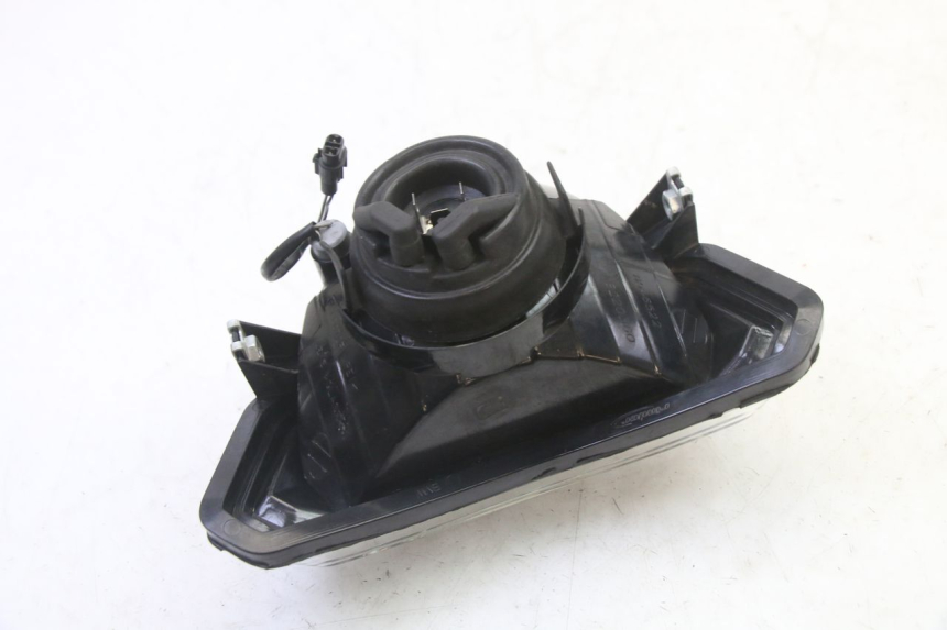 photo de FARO DELANTERO BMW G310 R 310 (2016 - 2020) - Estado de la superficie y material