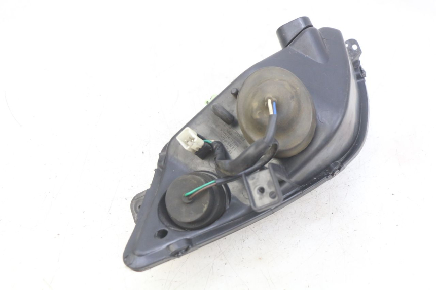 photo de FARO DELANTERO IZQUIERDO PEUGEOT CITYSTAR 125 (2011 - 2017) - Primer plano técnico