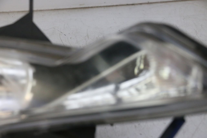 photo de FARO DELANTERO IZQUIERDO KYMCO DINK STREET 125 (2009 - 2014) - Zoom sobre los componentes