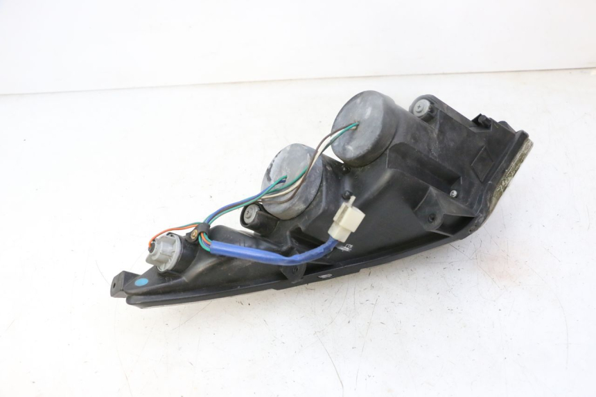 photo de FARO DELANTERO IZQUIERDO KYMCO DINK STREET 125 (2009 - 2014) - Primer plano técnico