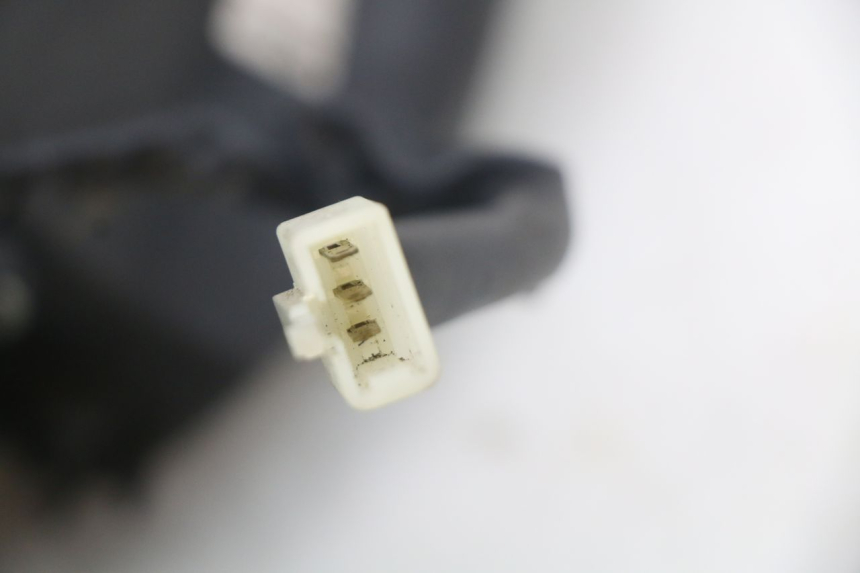 photo de FARO DELANTERO IZQUIERDA PEUGEOT GEOPOLIS RS 125 (2007 - 2009) - Detalles de los puntos de fijación