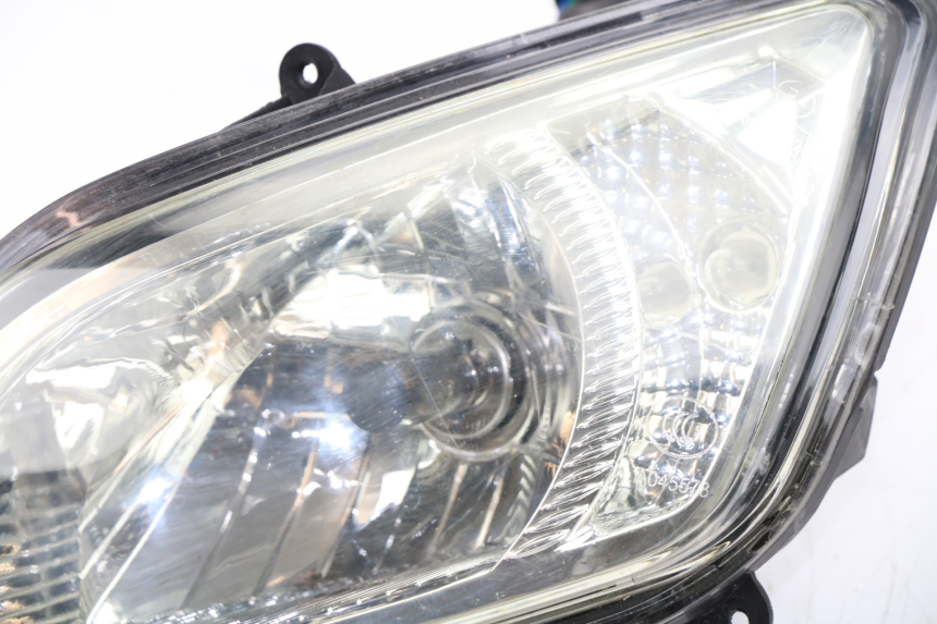 photo de FARO DELANTERO IZQUIERDA LINTEX HT50QT-36 VERONA 50 (2012 - 2017) - Detalles de los puntos de fijación