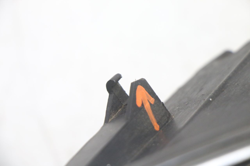 photo de FARO DELANTERO IZQUIERDA PEUGEOT SPEEDFIGHT 3 LC 2T 50 (2009 - 2015) - Estado de la superficie y material