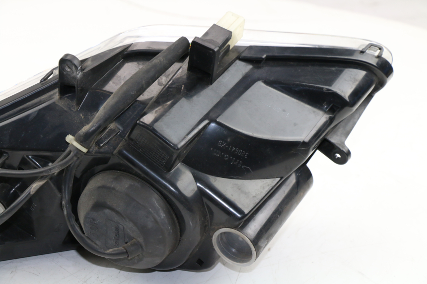 photo de FARO DELANTERO IZQUIERDA PEUGEOT SATELIS COMPRESSOR K15 125 (2006 - 2009) - Perfil de la pieza de repuesto