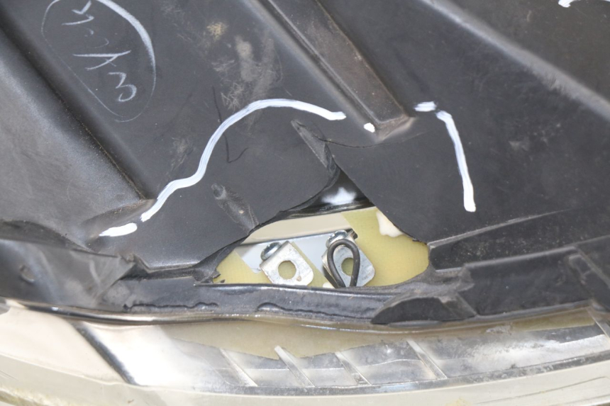 photo de FARO DELANTERO IZQUIERDA PEUGEOT SATELIS 300 (2012 - 2015) - Otra perspectiva