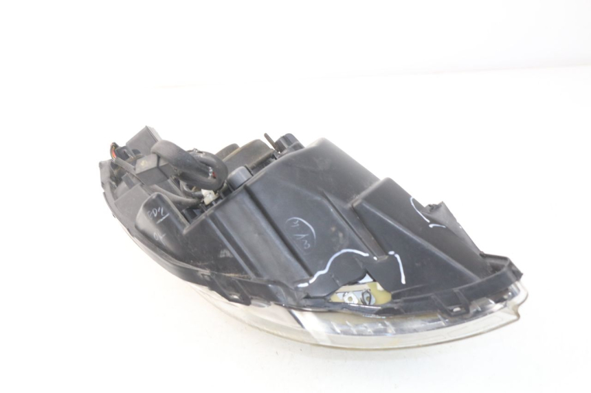 photo de FARO DELANTERO IZQUIERDA PEUGEOT SATELIS 300 (2012 - 2015) - Primer plano técnico