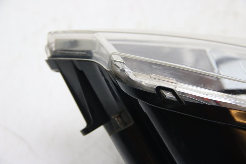 photo de FARO DELANTERO IZQUIERDO PEUGEOT SATELIS 125 (2006 - 2009) - Recambio usado revisado