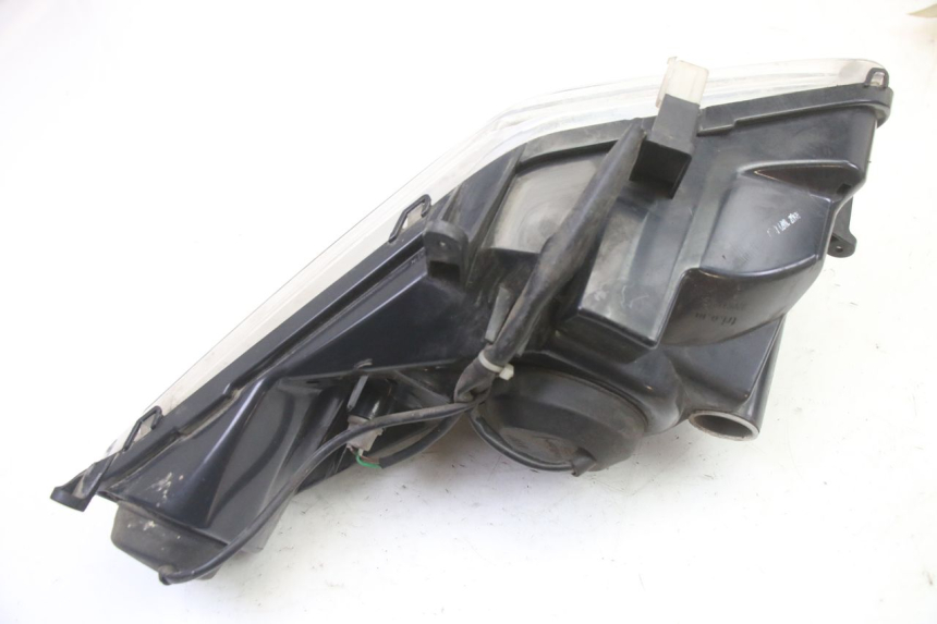 photo de FARO DELANTERO IZQUIERDA PEUGEOT SATELIS 250 (2006 - 2012) - Primer plano técnico