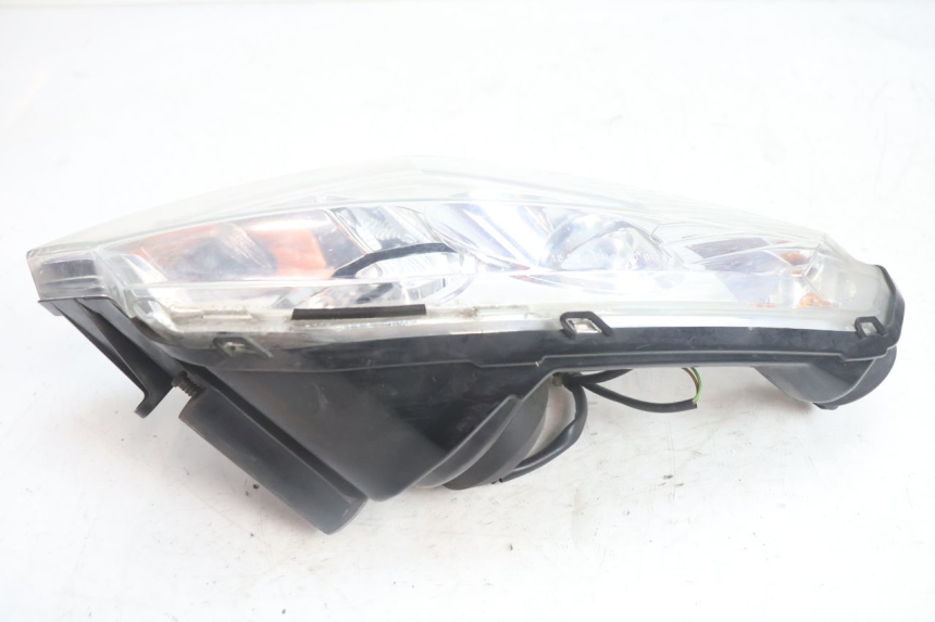 photo de FARO DELANTERO IZQUIERDO PEUGEOT SATELIS 125 (2006 - 2009) - Primer plano técnico