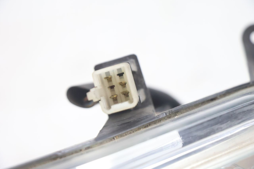 photo de FARO DELANTERO IZQUIERDO PEUGEOT SATELIS 125 (2006 - 2009) - Estado de la superficie y material