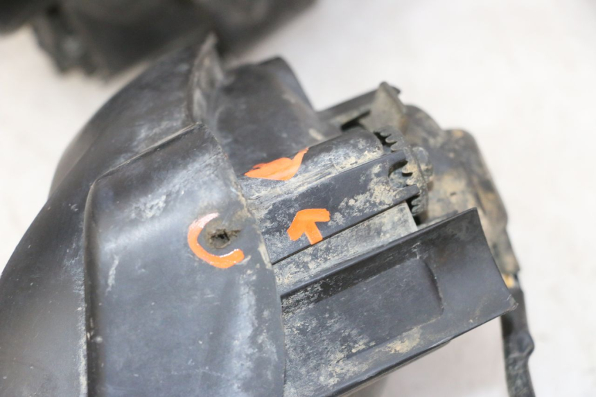 photo de FARO DELANTERO IZQUIERDA YAMAHA YFM R RAPTOR 250 (2008 - 2014) - Zoom sobre los componentes