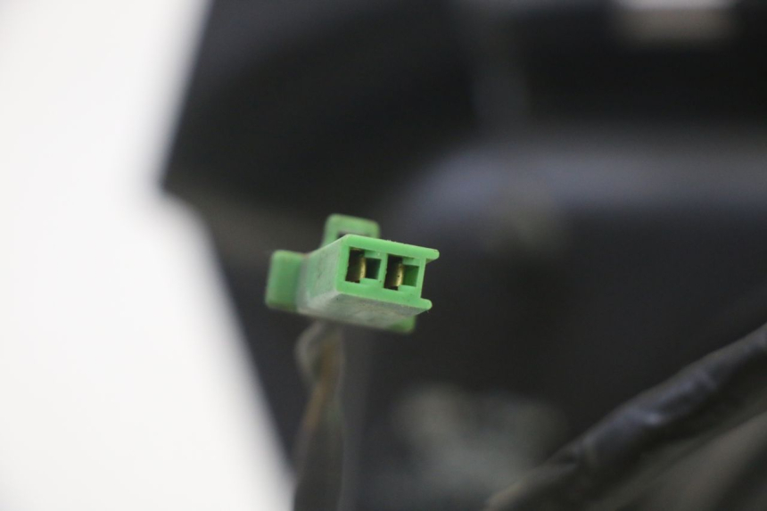 photo de FARO DELANTERO KAWASAKI GPX R WARBIRD 600 (1988 - 1993) - Marcados y referencias originales