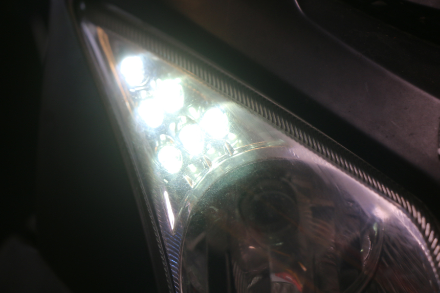 photo de FARO DELANTERO TNT MOTOR GRIDO 2T 50 (2010 - 2019) - Características distintivas